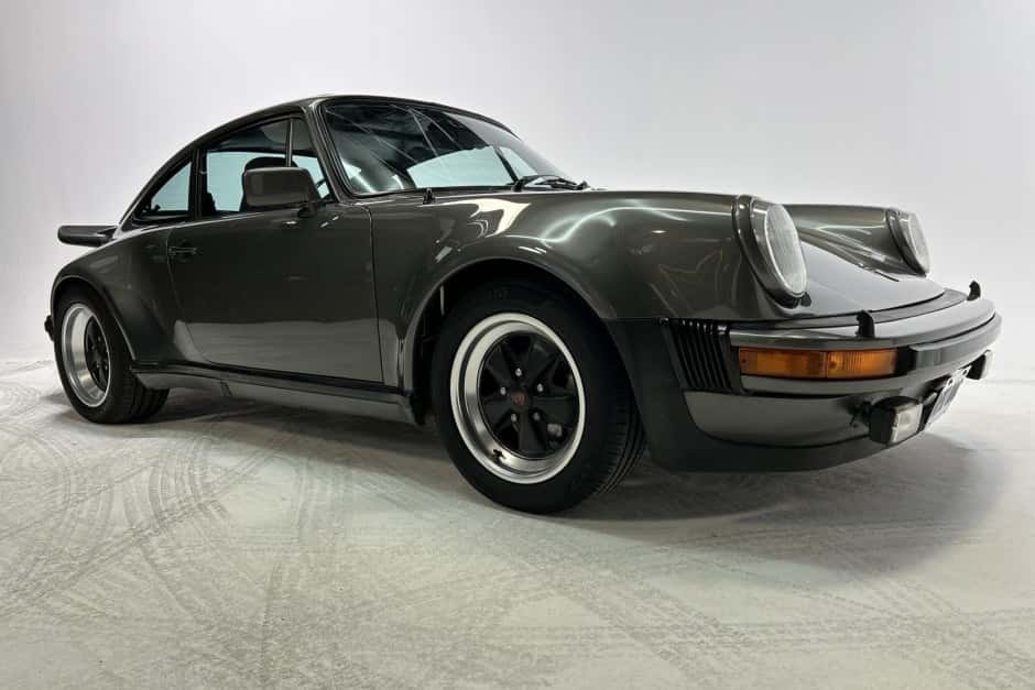 1977 Porsche 930 Turbo sold for $125,000