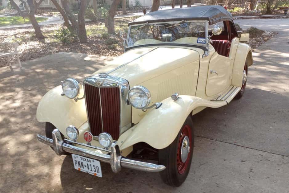 1952 MG TD sold for $18,750