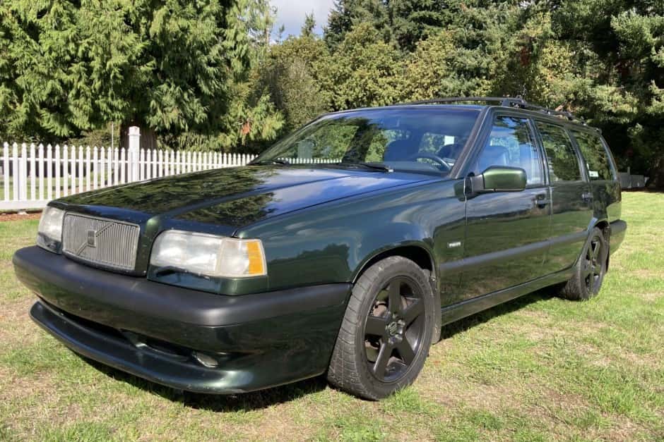 1995 Volvo 850 sold for $8,900