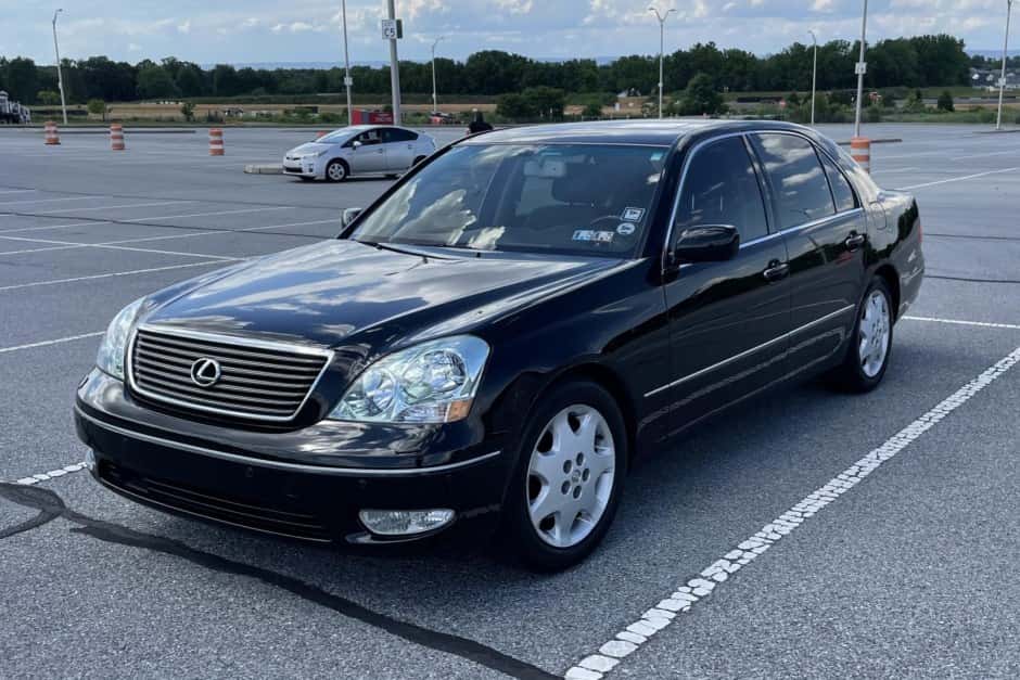 2002 Lexus LS Sedan sold for $10,250