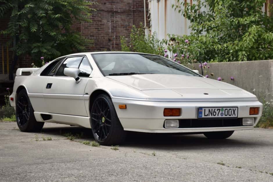 1988 Lotus Esprit sold for $25,000