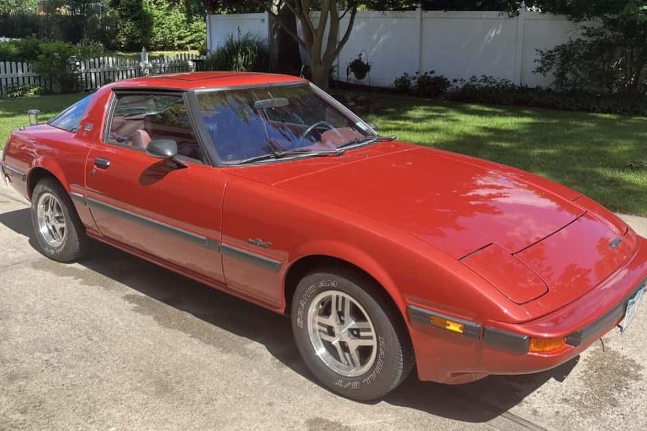 1983 Mazda RX-7 FB sold for $6,425