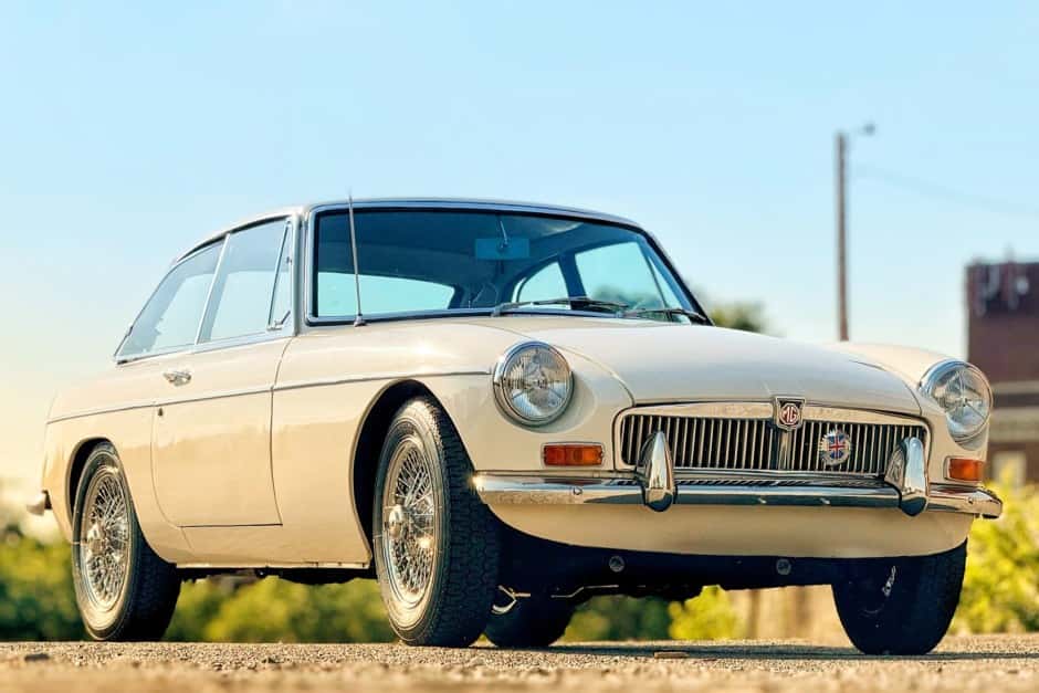 1966 MG MGB sold for $16,000