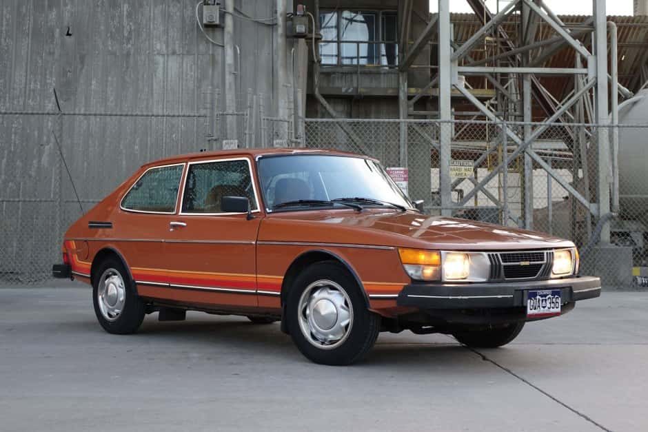 1980 Saab 900 sold for $8,000