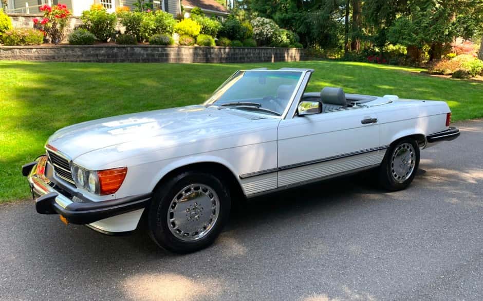 1988 Mercedes-Benz R107 SL sold for $31,300