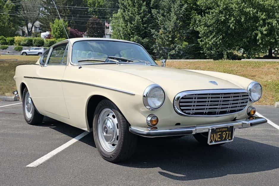 1967 Volvo P1800/1800 sold for $19,500