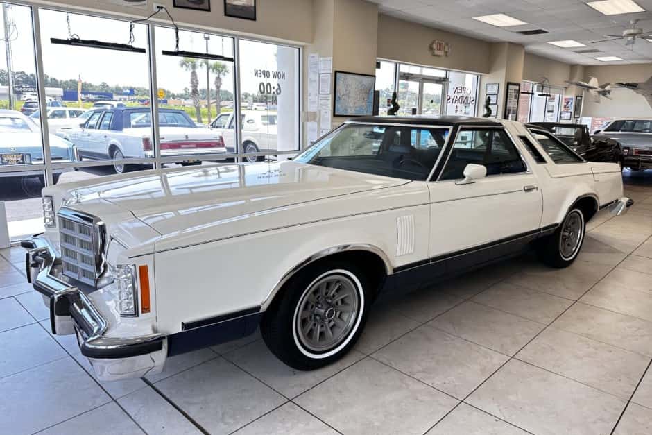 1979 Ford Thunderbird (1977-1979) sold for $13,750