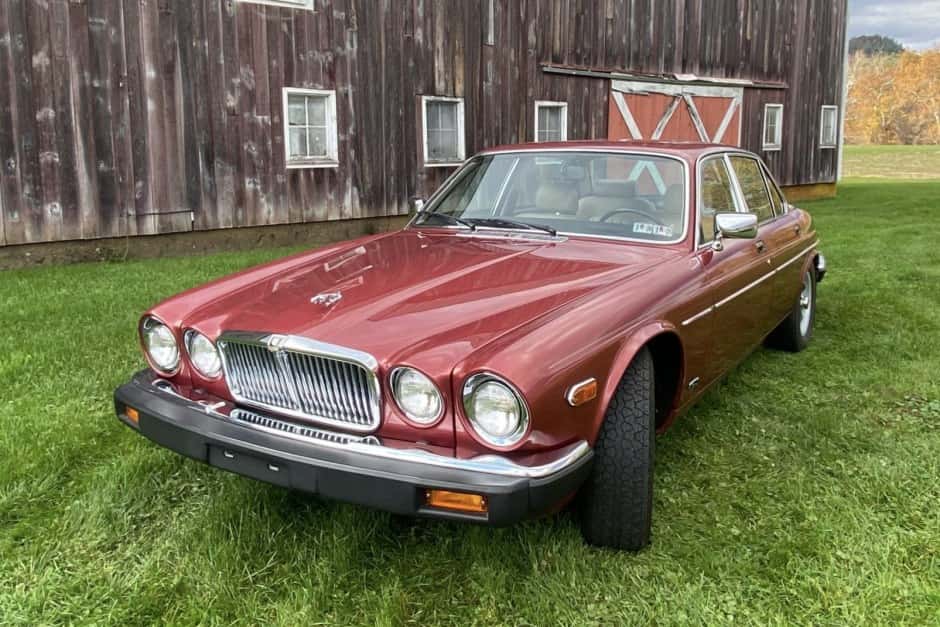 1986 Jaguar XJ Series 3 (1980-1992) sold for $13,200