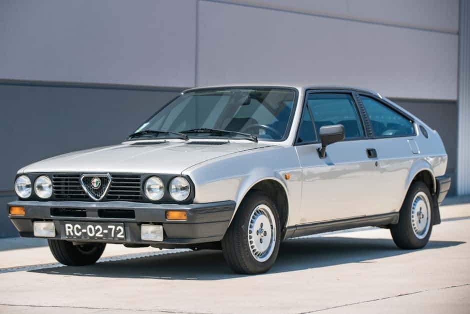 1988 Alfa Romeo  sold for $10,500