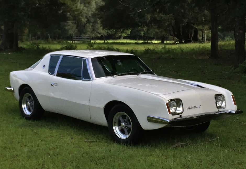 1967 Studebaker Avanti sold for $32,500