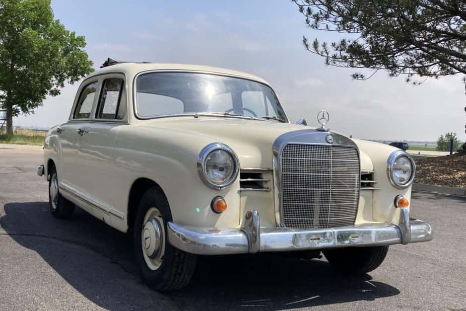 1960 Mercedes-Benz Ponton sold for $5,655