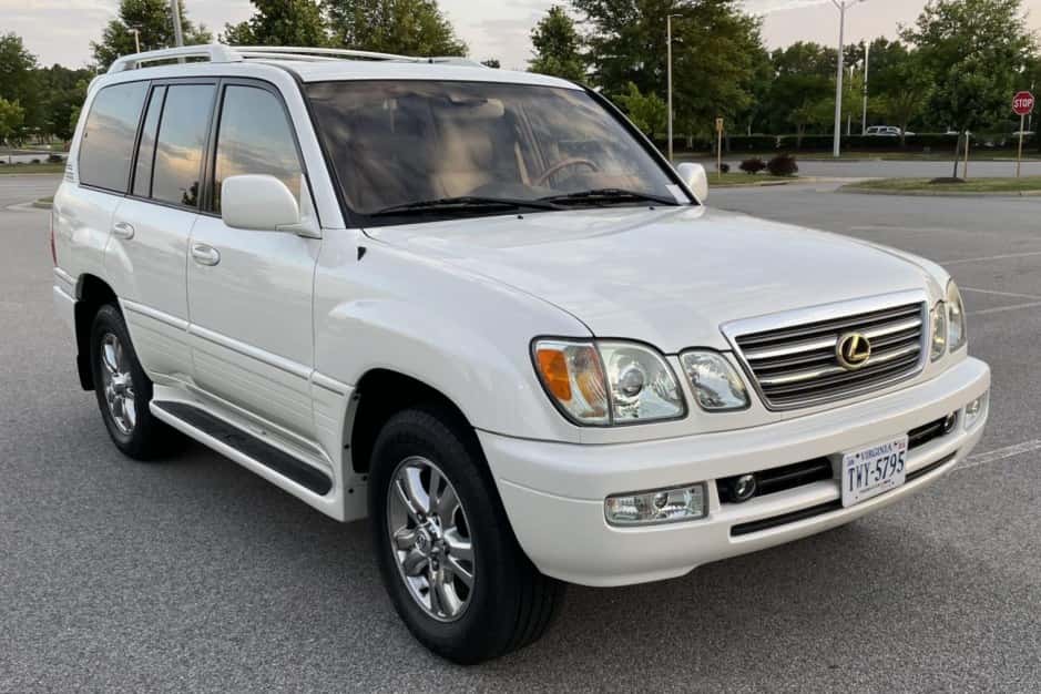 2003 Lexus LX470 sold for $35,750