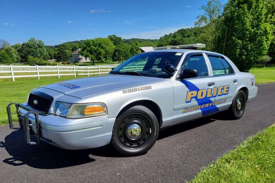 2003 Ford Crown Victoria sold for $10,500