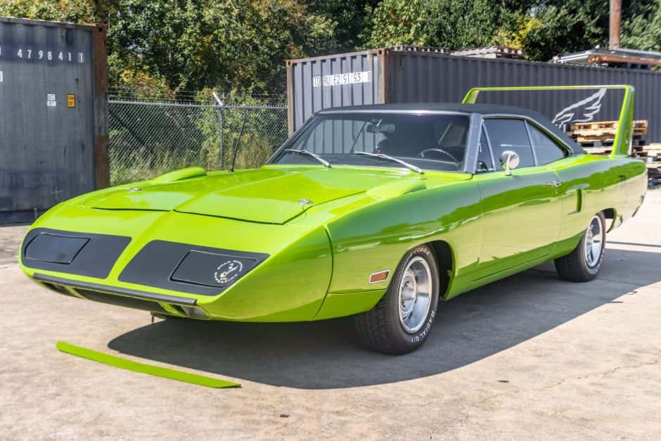 1970 Plymouth Superbird & Dodge Charger Daytona sold for $129,000