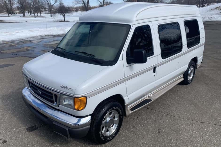 2004 Ford Econoline Van sold for $11,250