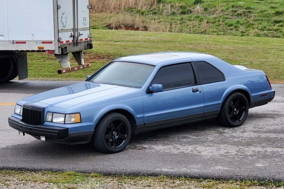 1986 Lincoln Continental Mark VII & Mark VII sold for $6,500