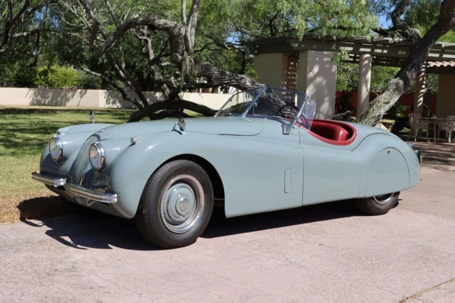 1953 Jaguar XK120 sold for $60,500