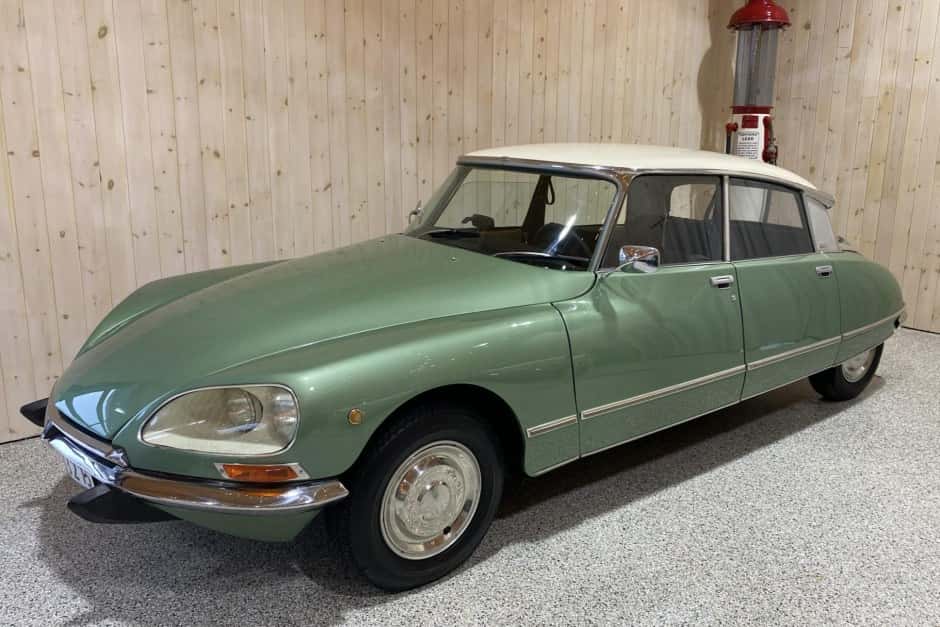 1974 Citroen DS sold for $42,000