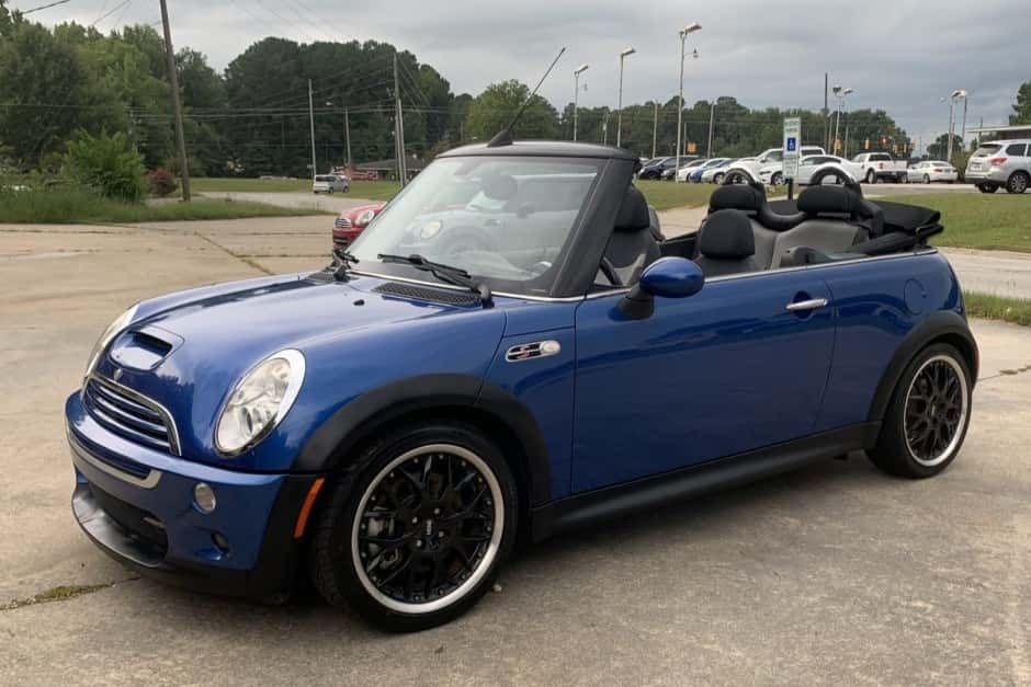2006 Mini R52 Cooper Convertible sold for $12,000