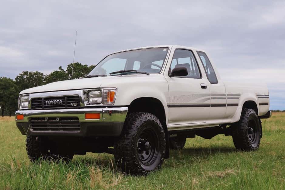1991 Toyota Pickup (N80/90/100/110 1989-1997) sold for $24,000
