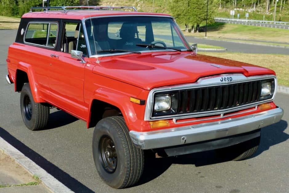1983 Jeep SJ Cherokee sold for $13,500