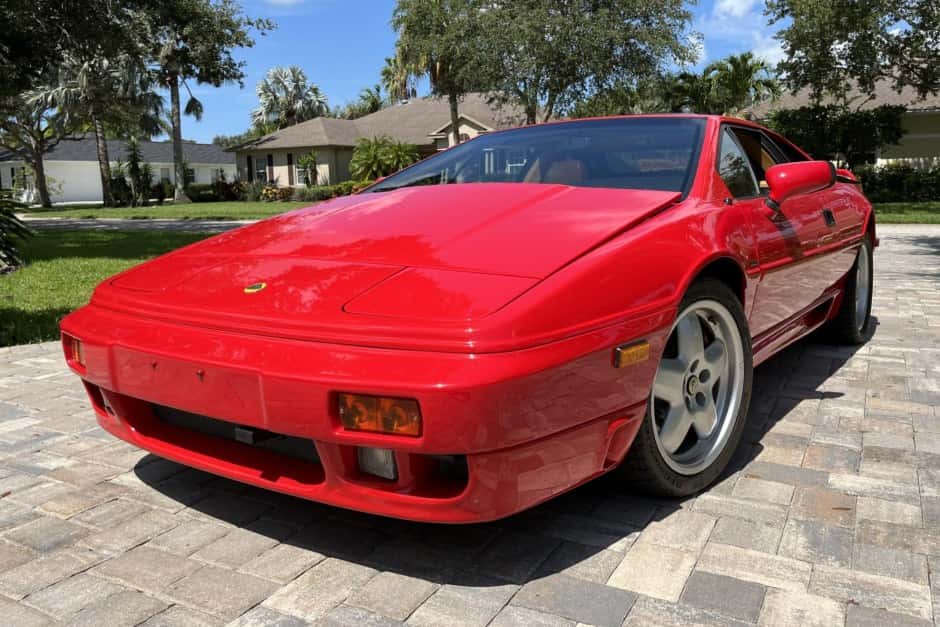 1991 Lotus Esprit sold for $28,250