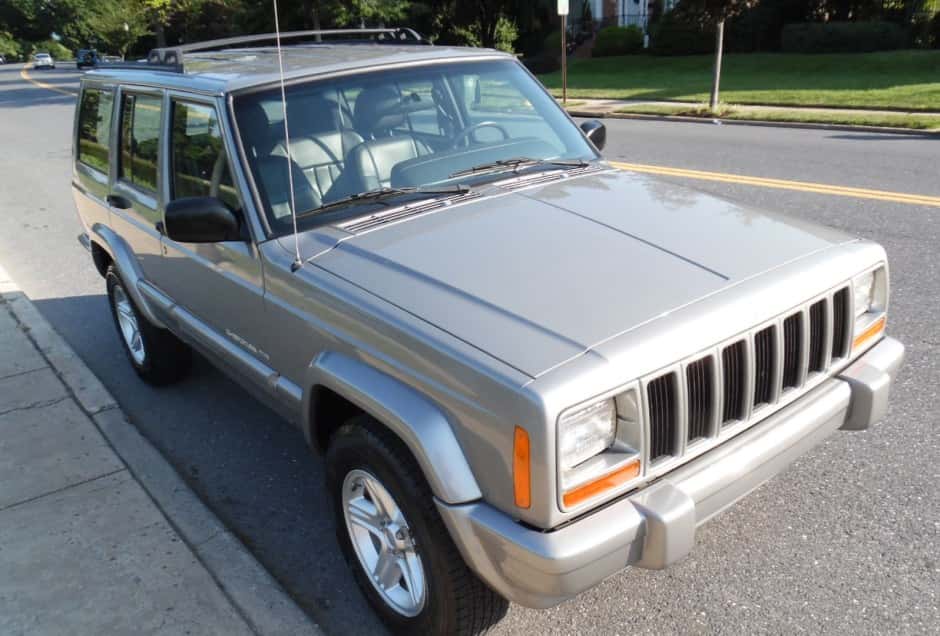 2001 Jeep XJ Cherokee sold for $16,000