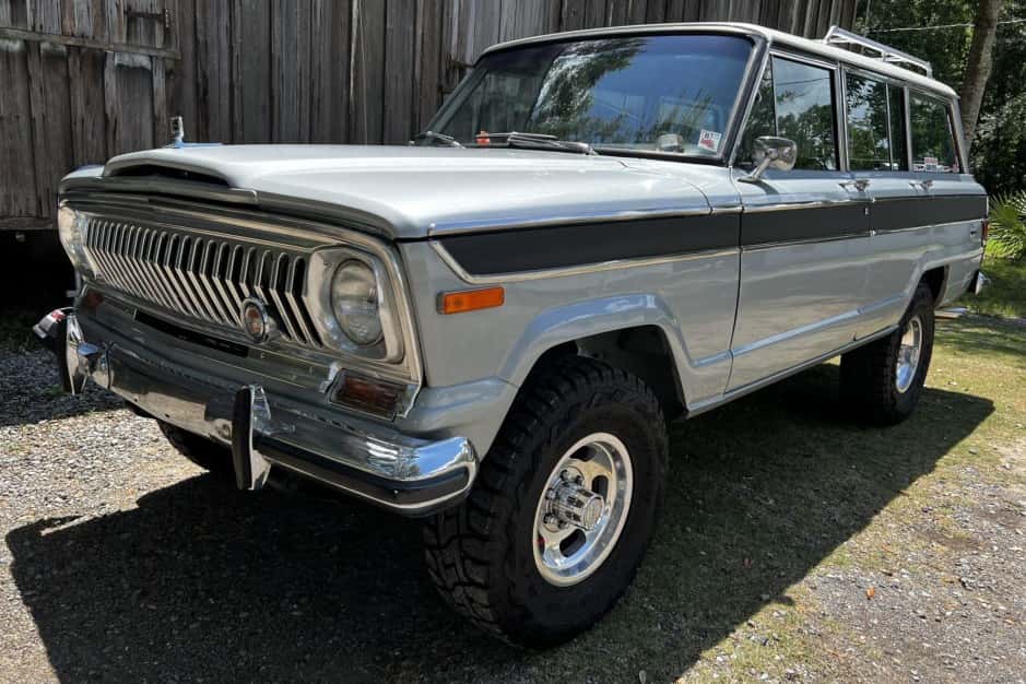 1978 Jeep SJ Wagoneer sold for $30,750