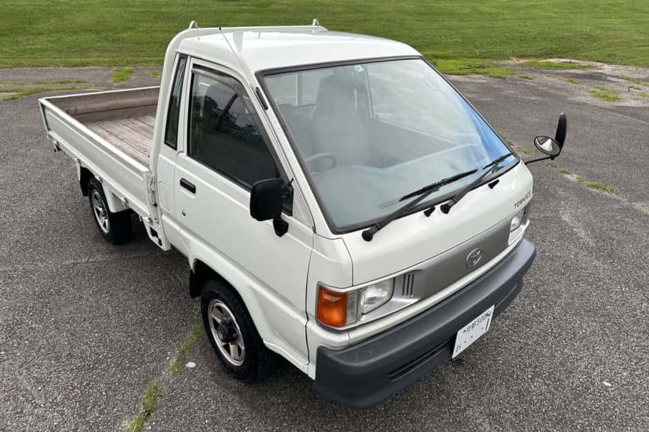 1998 Toyota LiteAce & TownAce sold for $27,800
