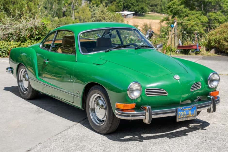 1973 Volkswagen Karmann Ghia sold for $8,888