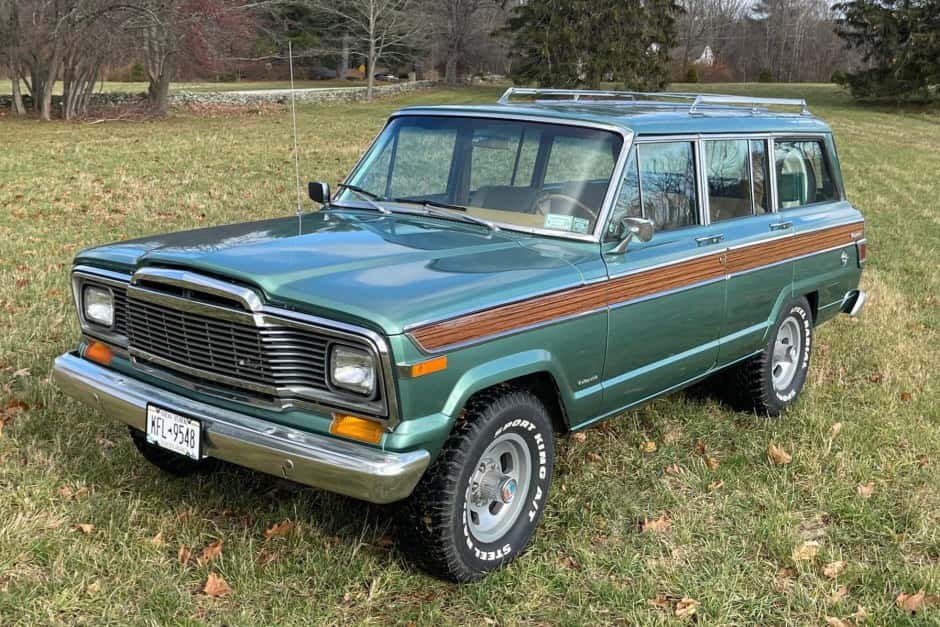 1979 Jeep SJ Wagoneer sold for $25,610