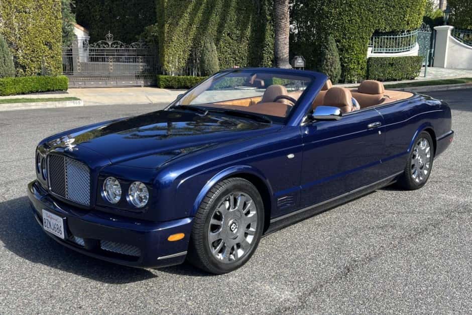 2008 Bentley Azure sold for $77,500