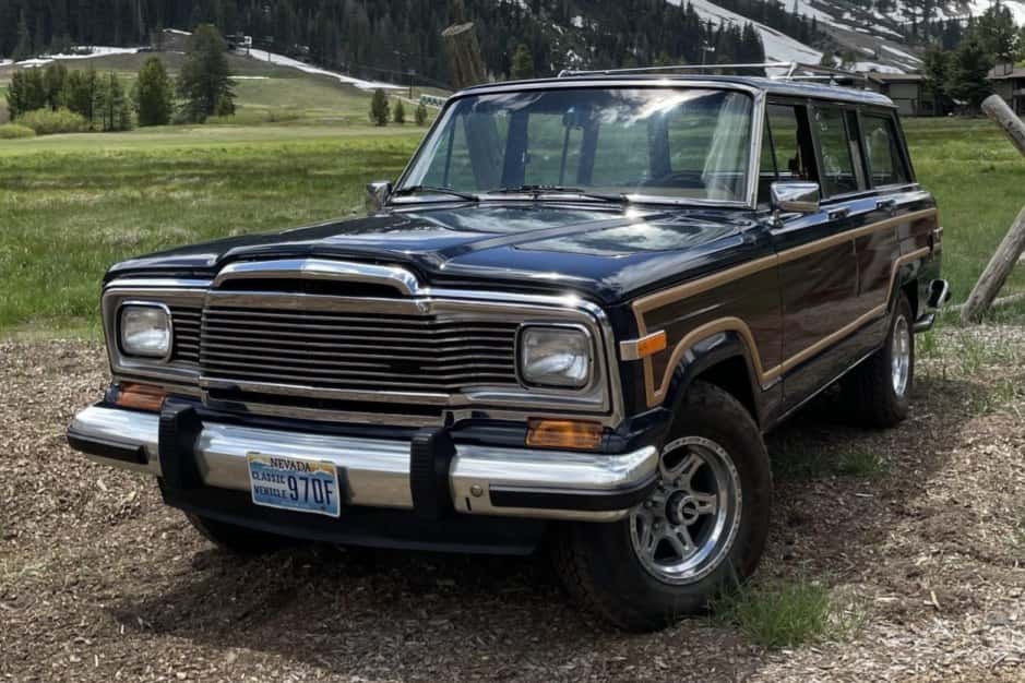 1984 Jeep SJ Grand Wagoneer sold for $24,000
