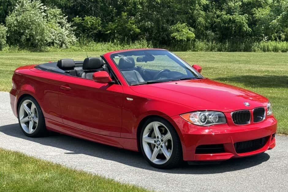 2011 BMW E82/E88 1-Series sold for $20,500