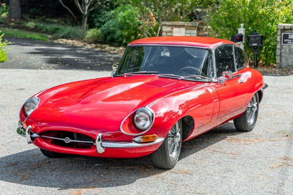 1968 Jaguar XKE Series I sold for $30,100