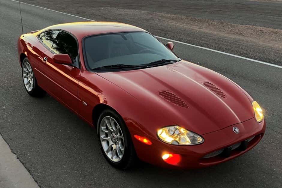 2000 Jaguar XKR sold for $24,250