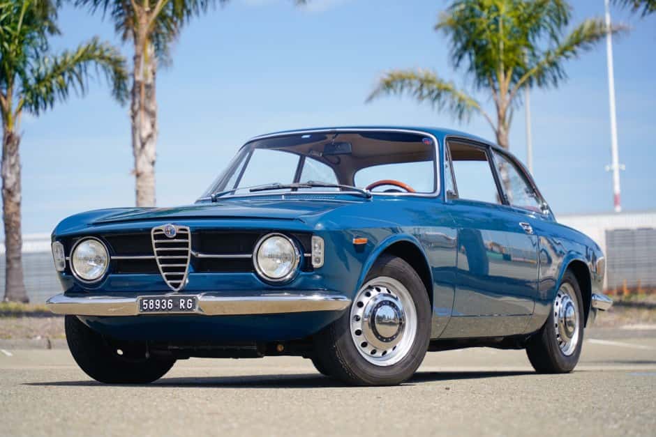 1970 Alfa Romeo 105/115 Series Coupe sold for $60,000