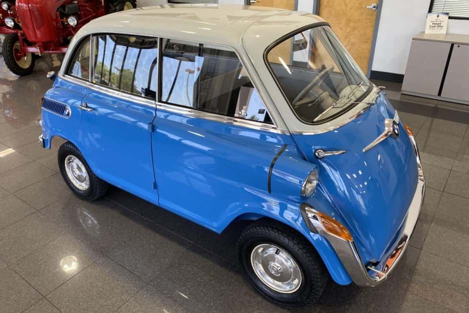 1958 BMW Isetta sold for $41,750