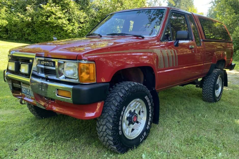1987 Toyota Pickup (N50/N60/N70 1984-1988) sold for $10,850