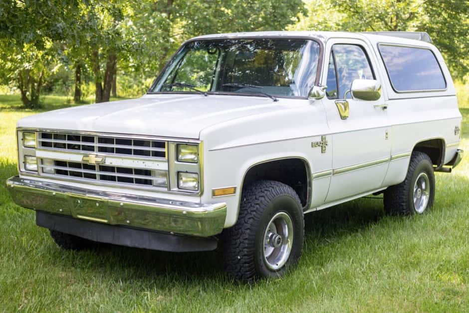 1986 Chevrolet K5 Blazer 1973-1991 sold for $11,000