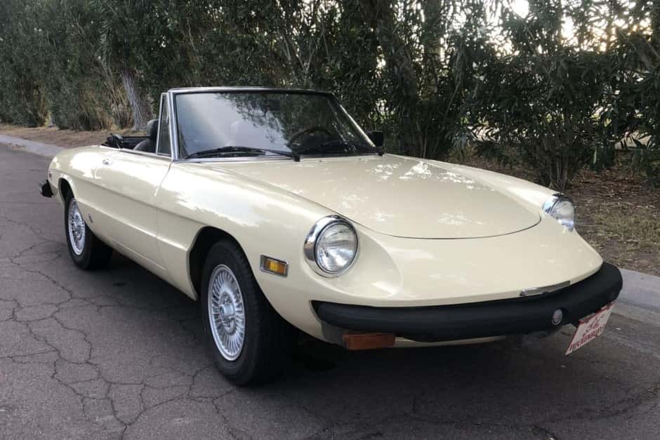 1978 Alfa Romeo 105/115 Spider Series 2 sold for $11,000