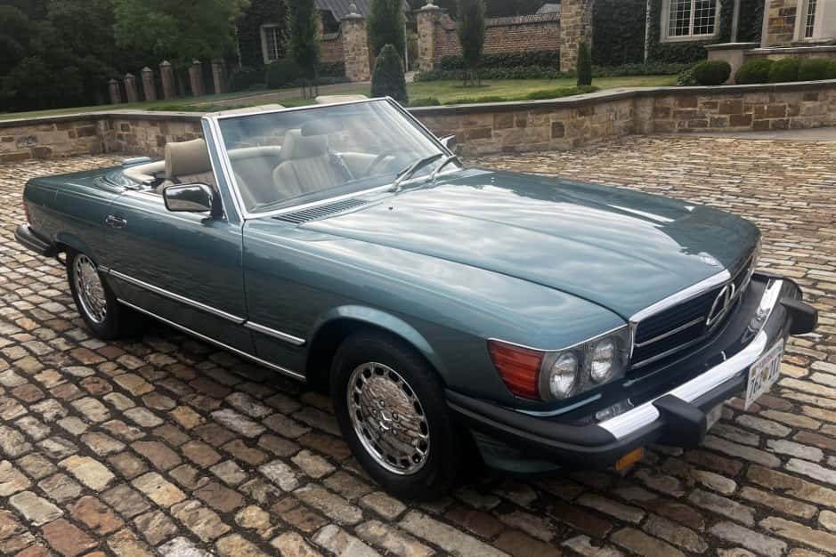 1989 Mercedes-Benz R107 SL sold for $35,500