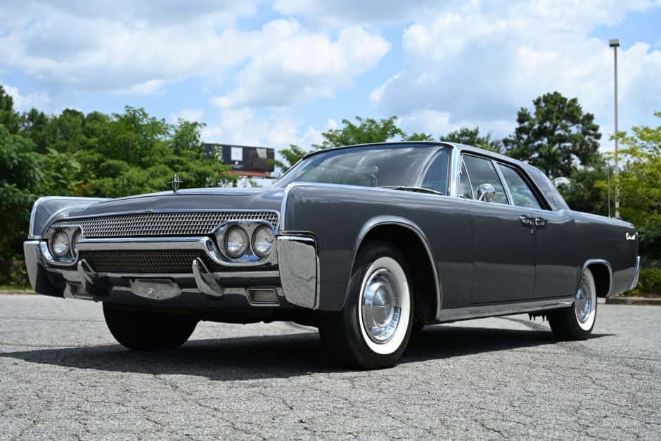 1961 Lincoln Continental (1961-1969) sold for $29,500