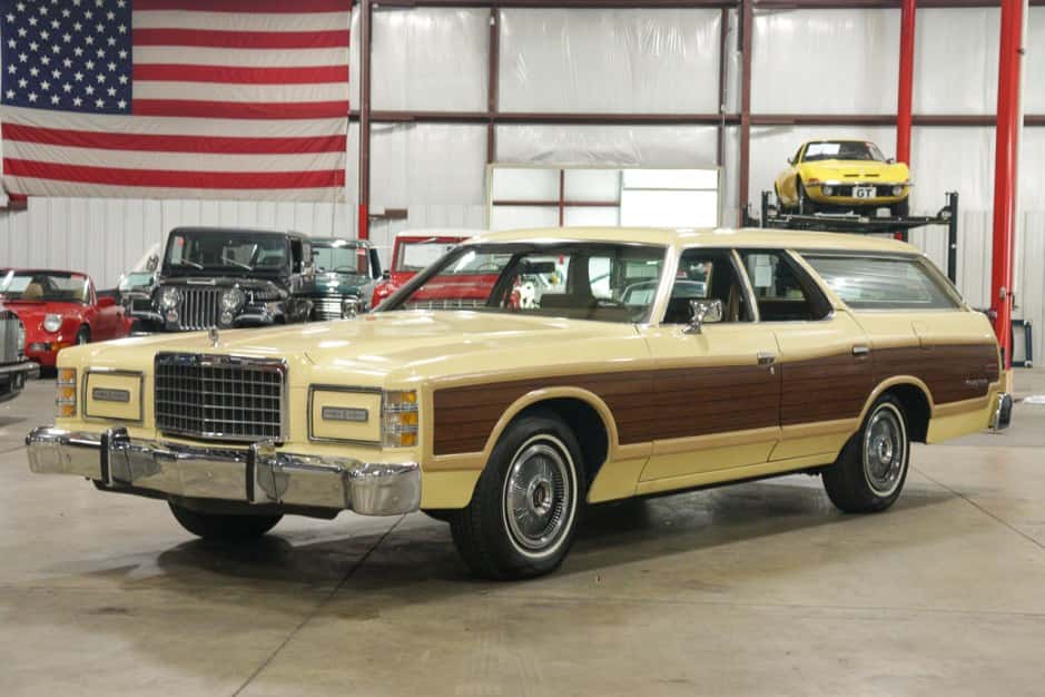 1978 Ford Country Squire sold for $17,500