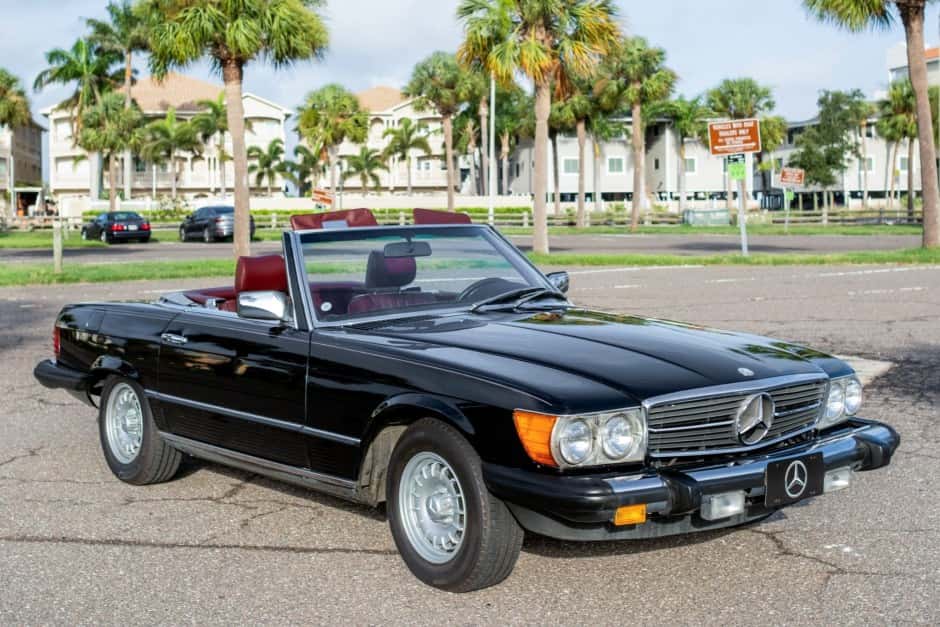 1985 Mercedes-Benz R107 SL sold for $15,250