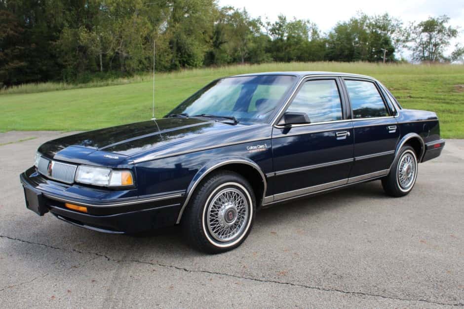 1992 Oldsmobile Cutlass sold for $6,513