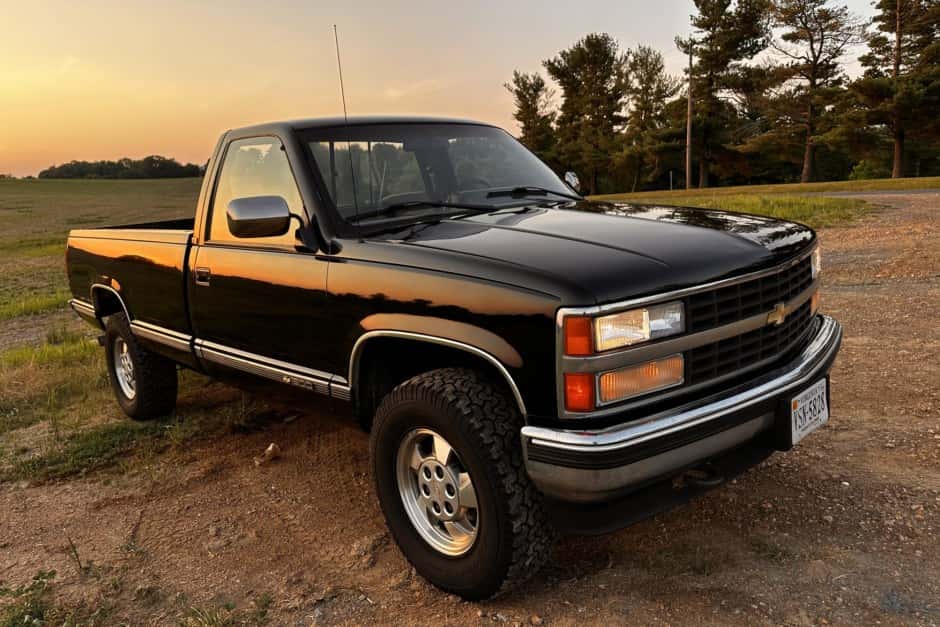 1990 Chevrolet C/K GMT400 (1988-2002) sold for $12,250