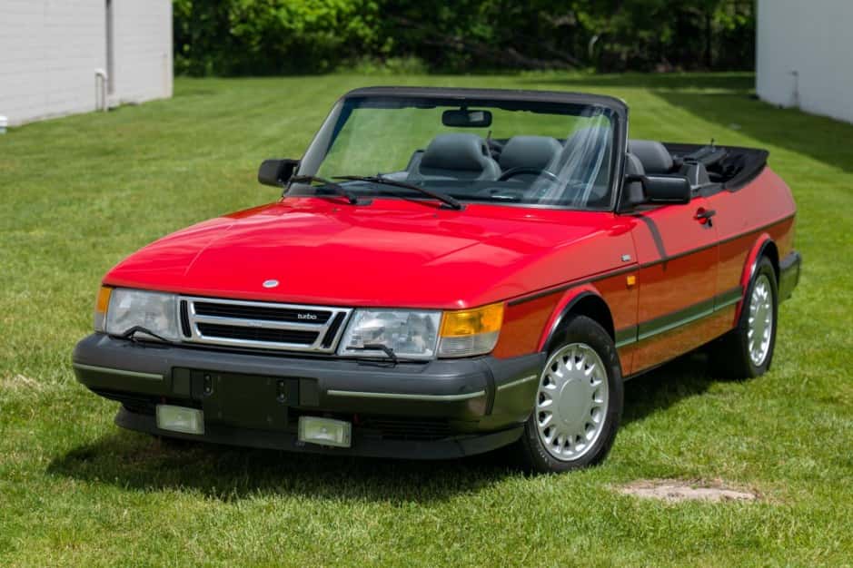 1991 Saab 900 sold for $14,000