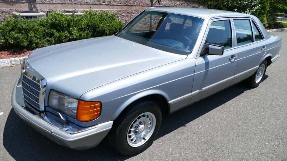 1982 Mercedes-Benz W126 S-Class sold for $11,500
