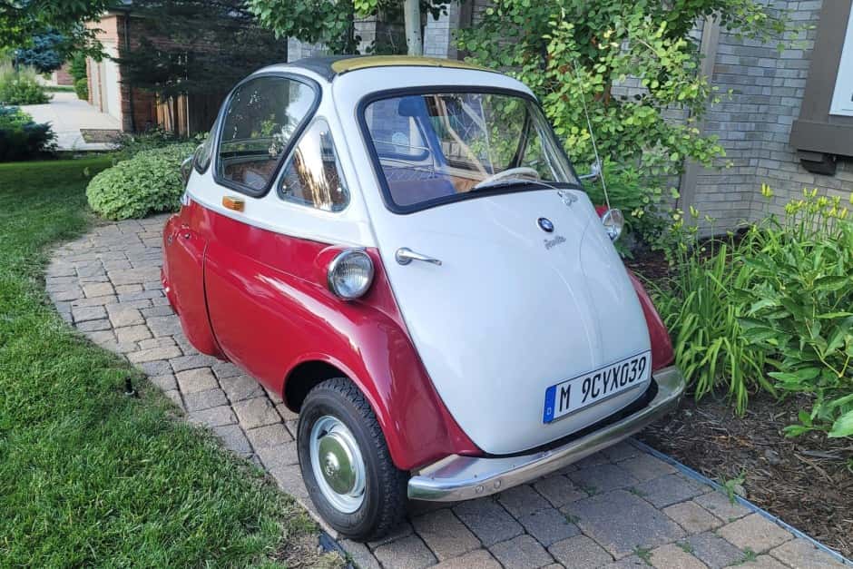 1956 BMW Isetta sold for $26,000